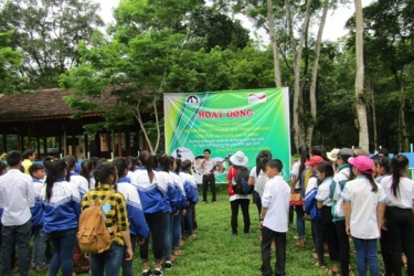 Biodiversity Day and World Environment Day: Picnic learn nature.